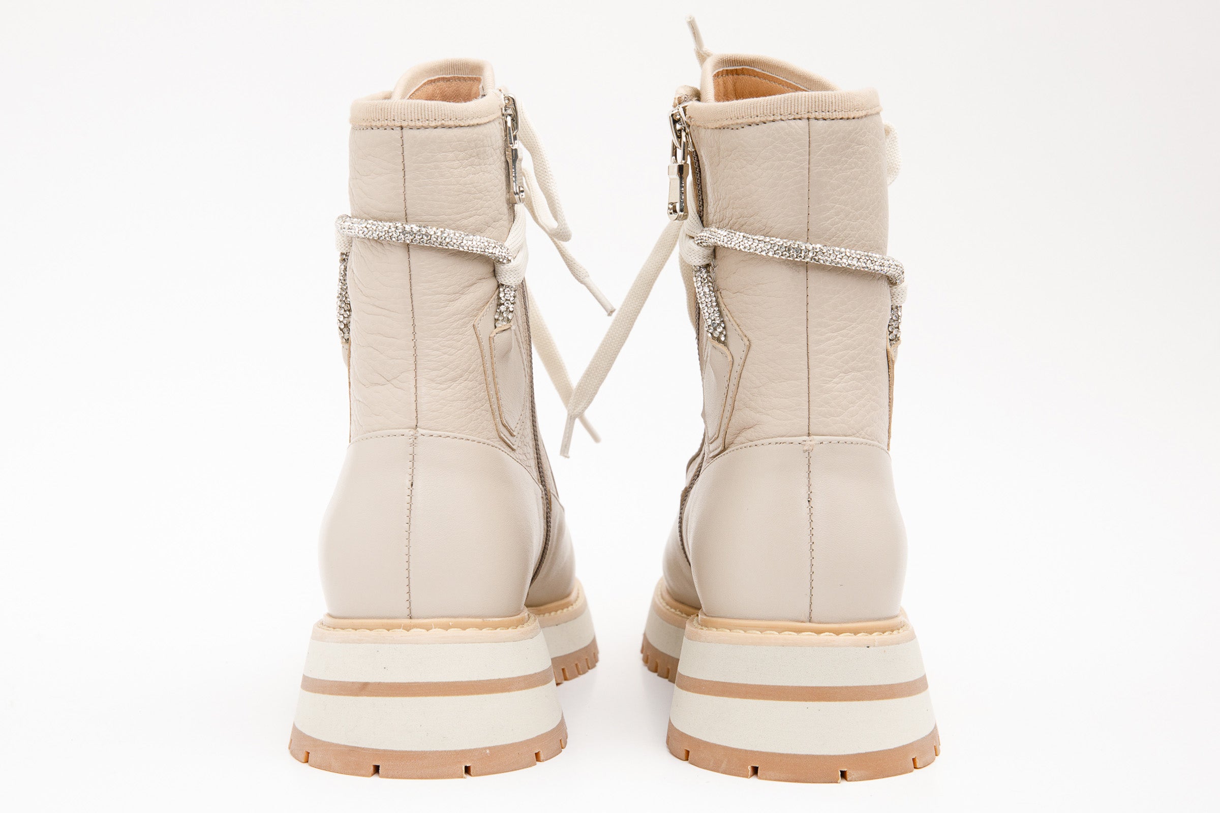 The Arata Cream Leather Lace-Up Ankle Boot With a Side Zipper Fine Craftsmanship